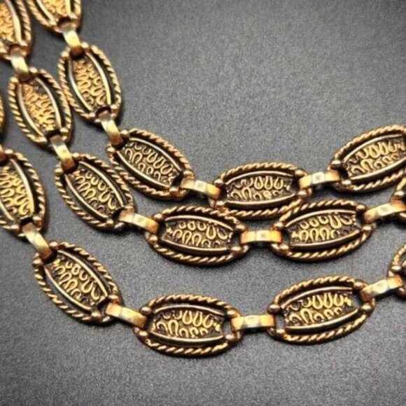 Vintage Sarah Coventry Desert Flowers Three-Strand Gold Tone Necklace - Picture 5 of 9